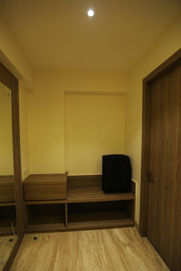 Lakeview Service Apartments Колката Екстер'єр фото